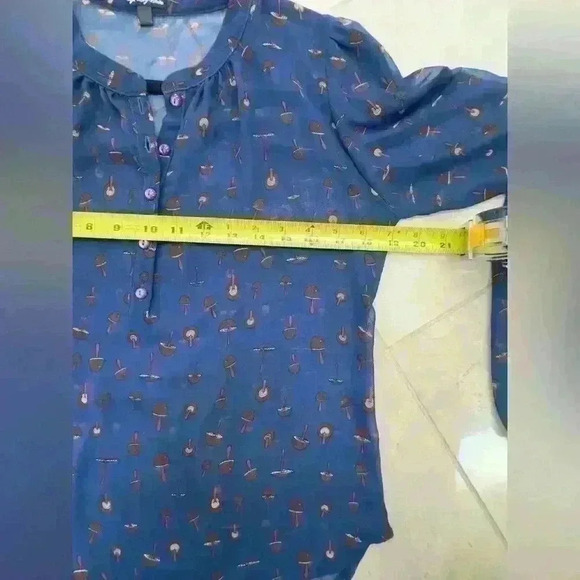 Lily White sheer blue long sleeve half button down mushroom blouse size small - Picture 5 of 7